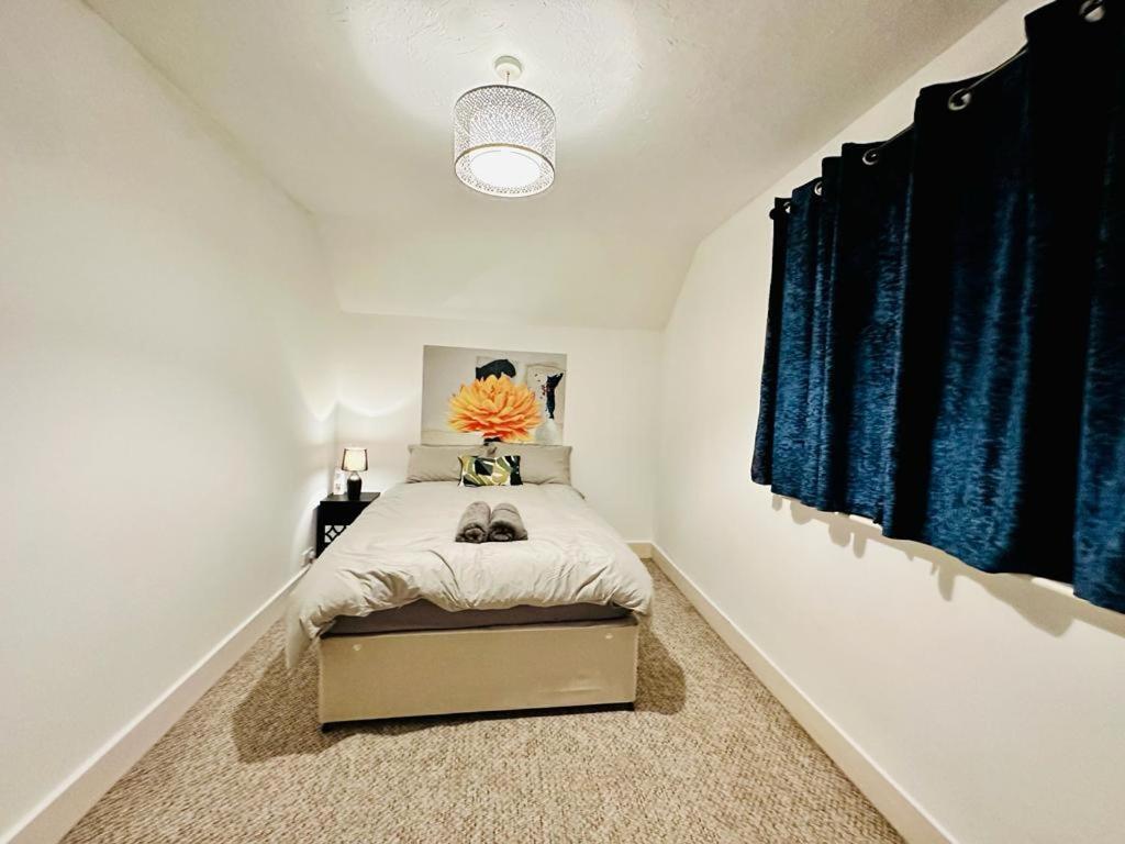 Cosy 3 Bed House - Cent. Free Parking * Reading