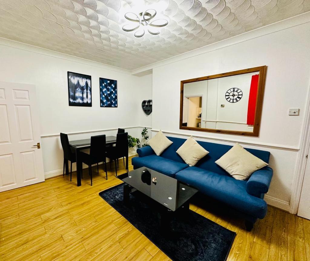Cosy 3 Bed House - Cent. Free Parking Reading
