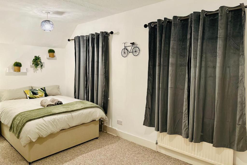 Cosy 3 Bed House - Cent. Free Parking Holiday home *