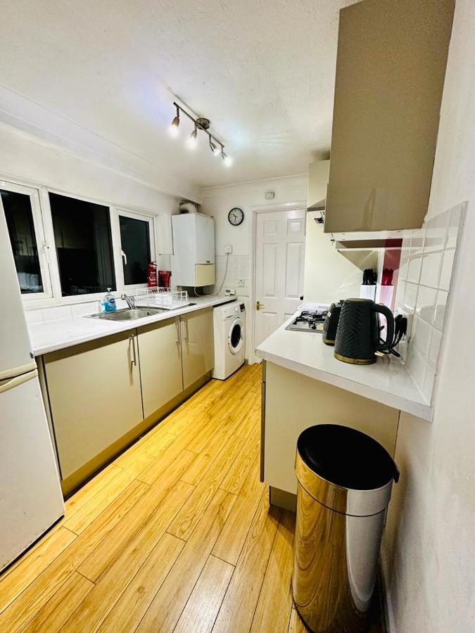 Holiday home Cosy 3 Bed House - Cent. Free Parking Reading